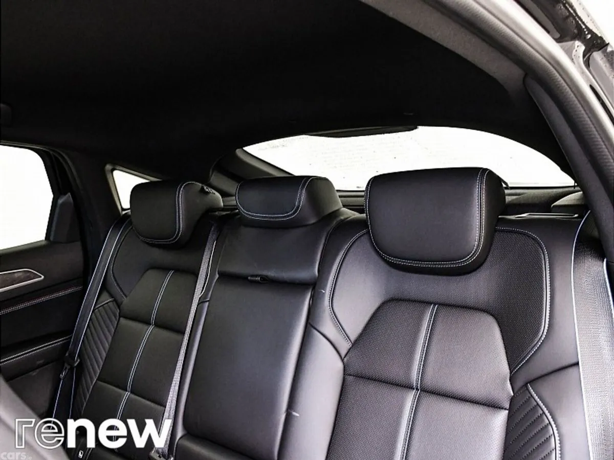 Renault Arkana SUV, Petrol, 2024, Black