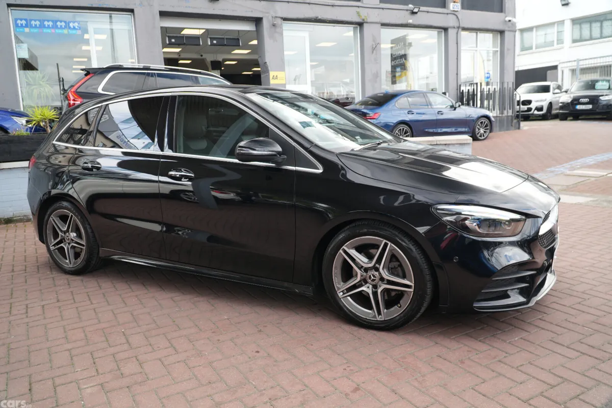 Mercedes-Benz B-Class Hatchback, Diesel, 2021, Black
