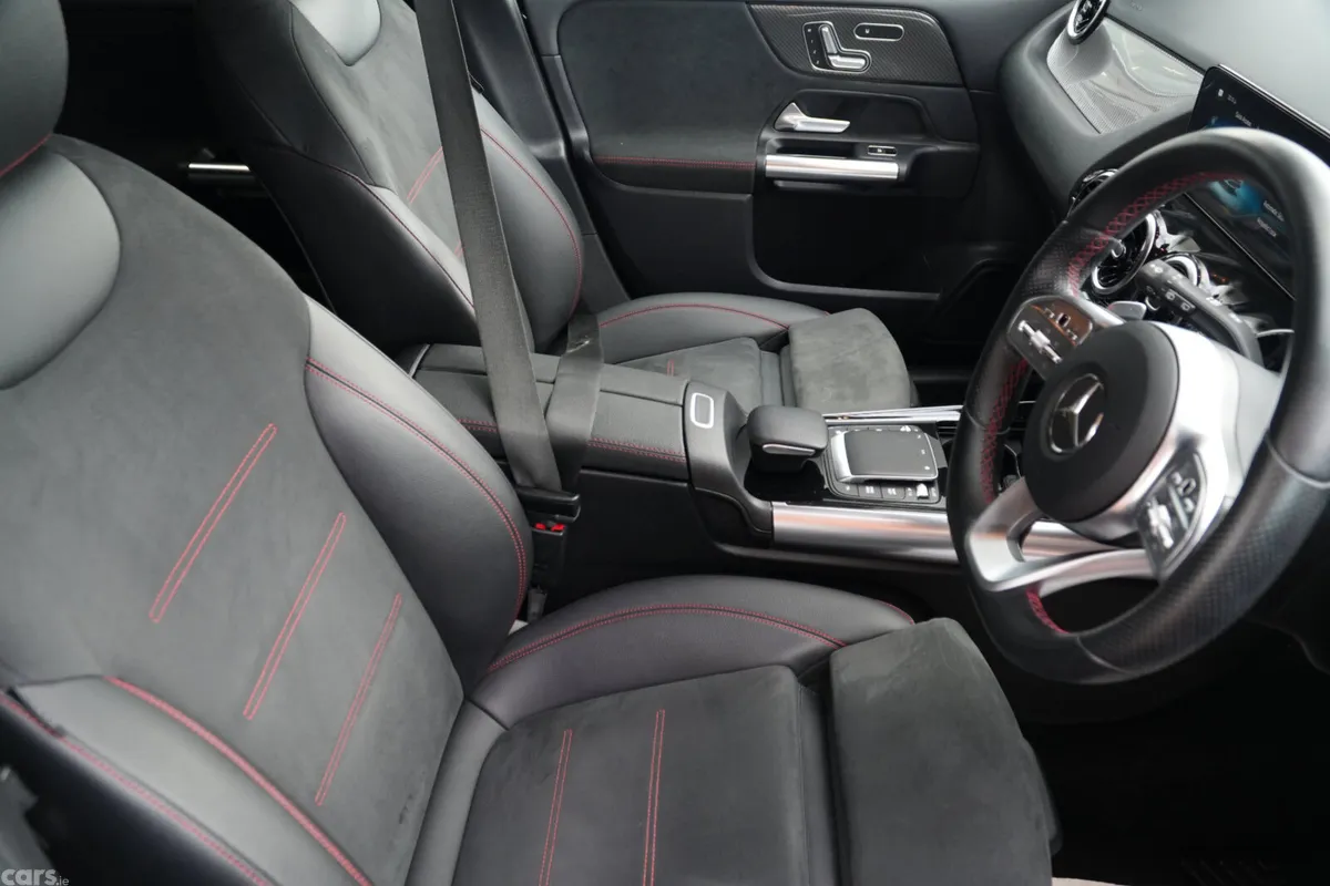 Mercedes-Benz B-Class Hatchback, Diesel, 2021, Black