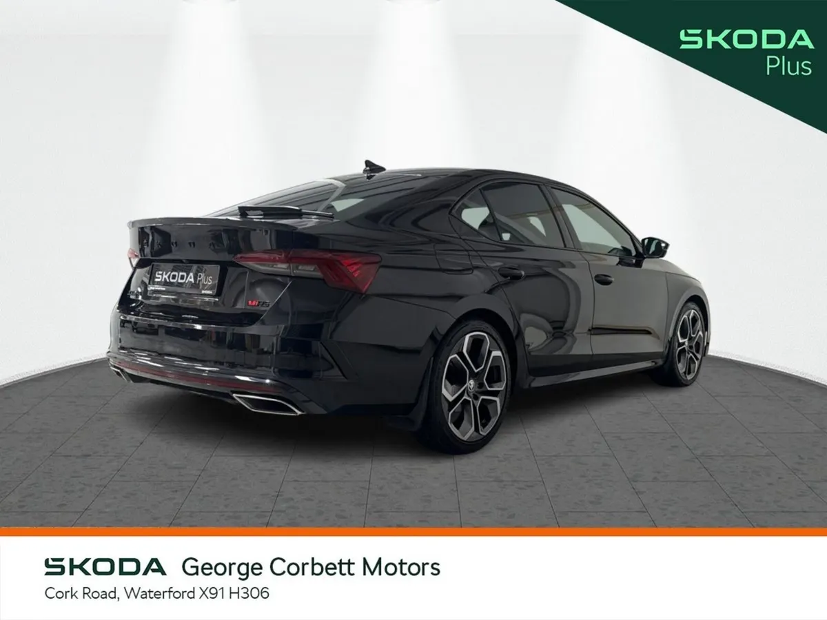 Skoda Octavia Saloon, Diesel, 2022, Black