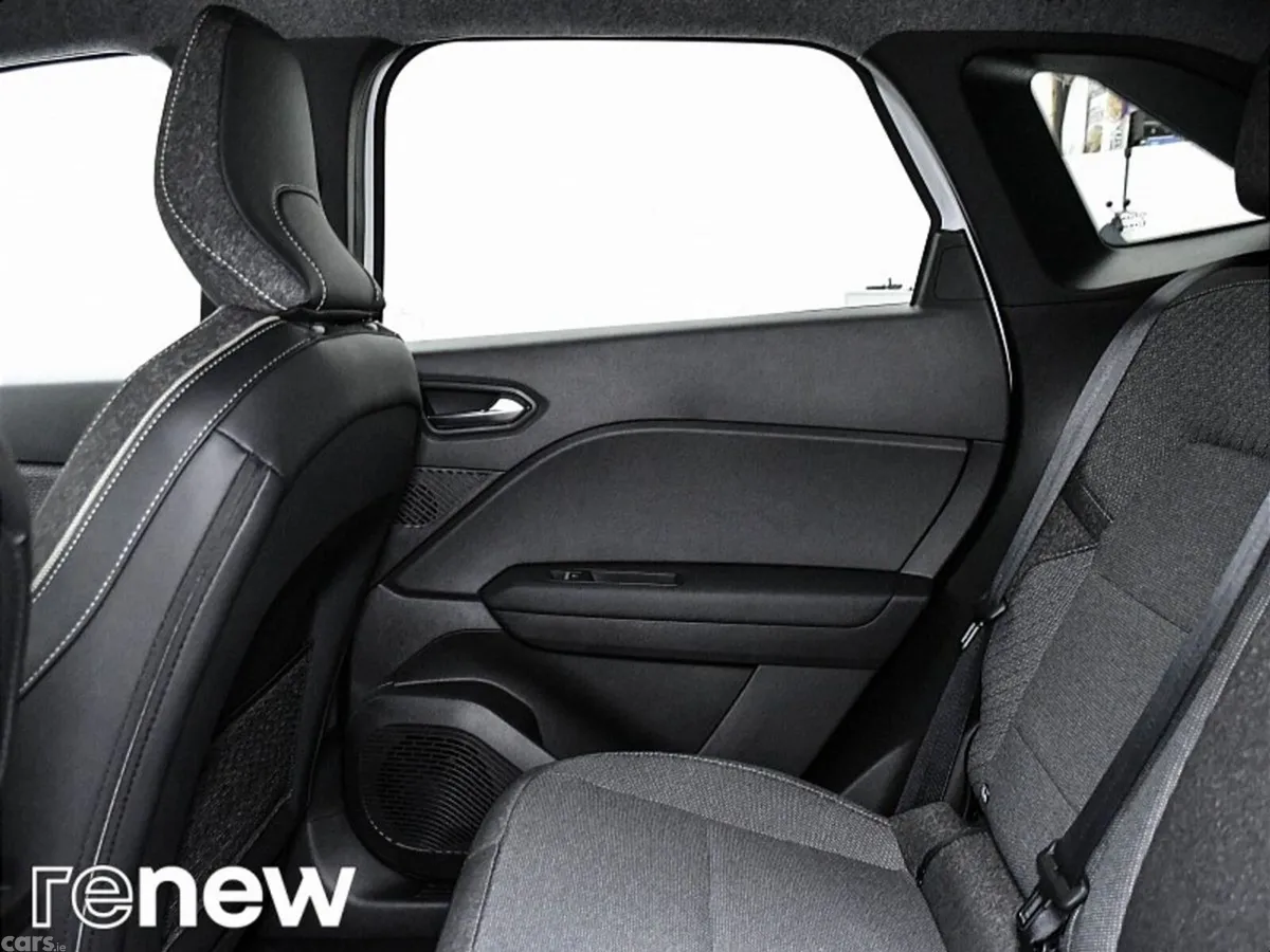 Renault Symbioz SUV, Petrol, 2026, White