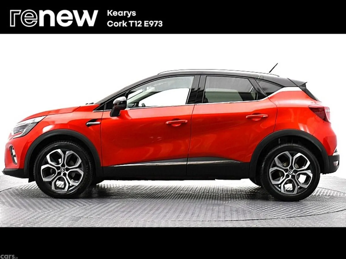Renault Captur SUV, Petrol, 2023, Red