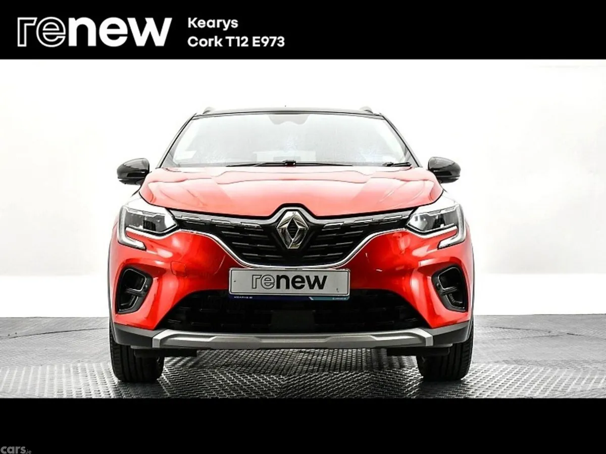 Renault Captur SUV, Petrol, 2023, Red
