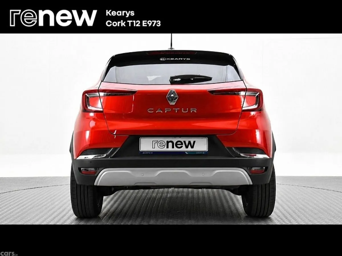 Renault Captur SUV, Petrol, 2023, Red