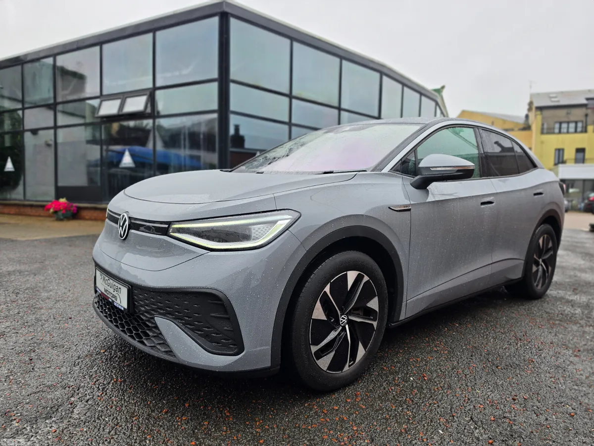 Volkswagen ID.5 SUV, Electric, 2023, Grey