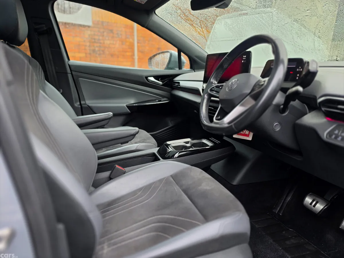 Volkswagen ID.5 SUV, Electric, 2023, Grey
