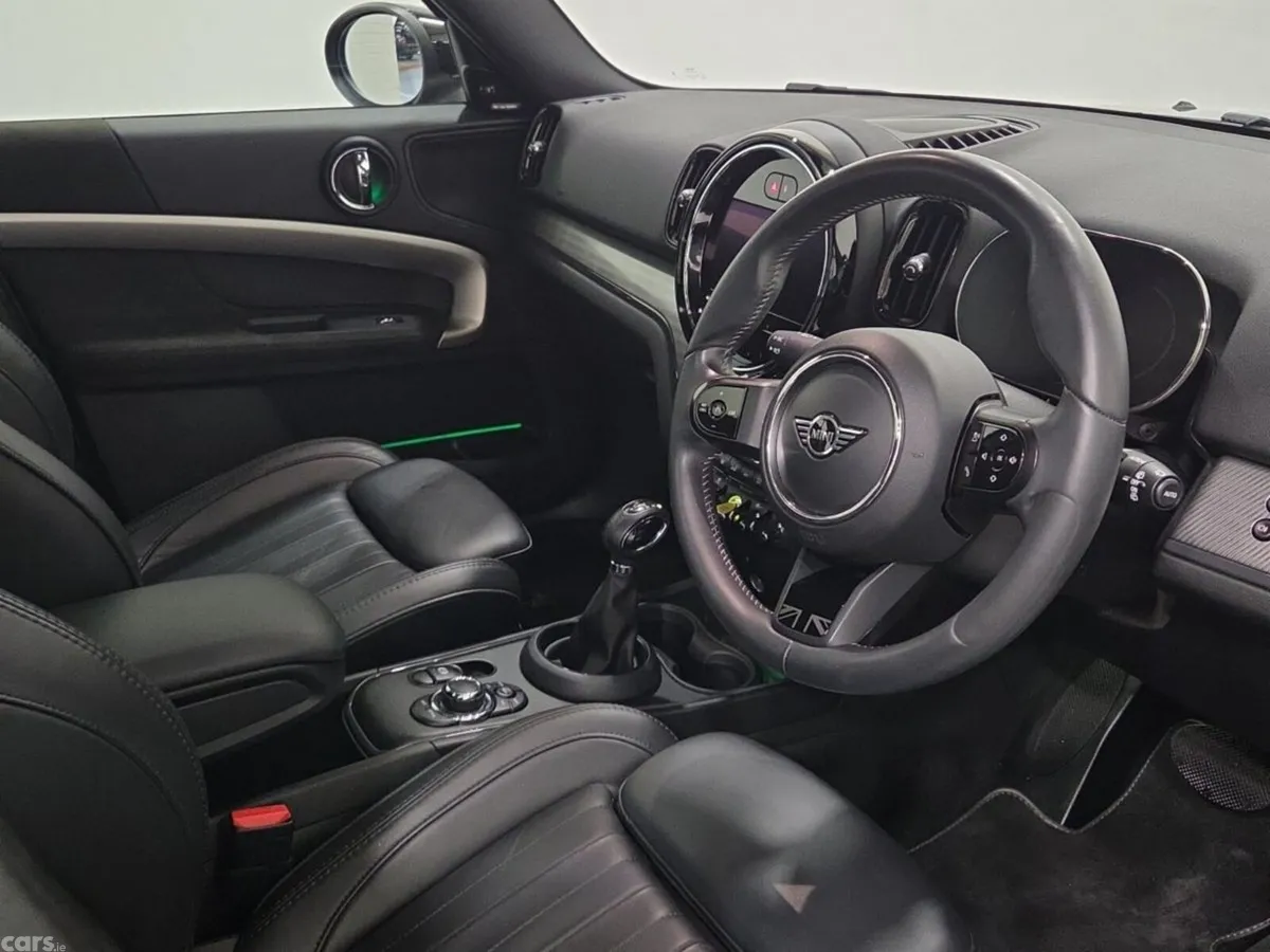 Mini Cooper Hatchback, Petrol Plug-in Hybrid, 2023, Green