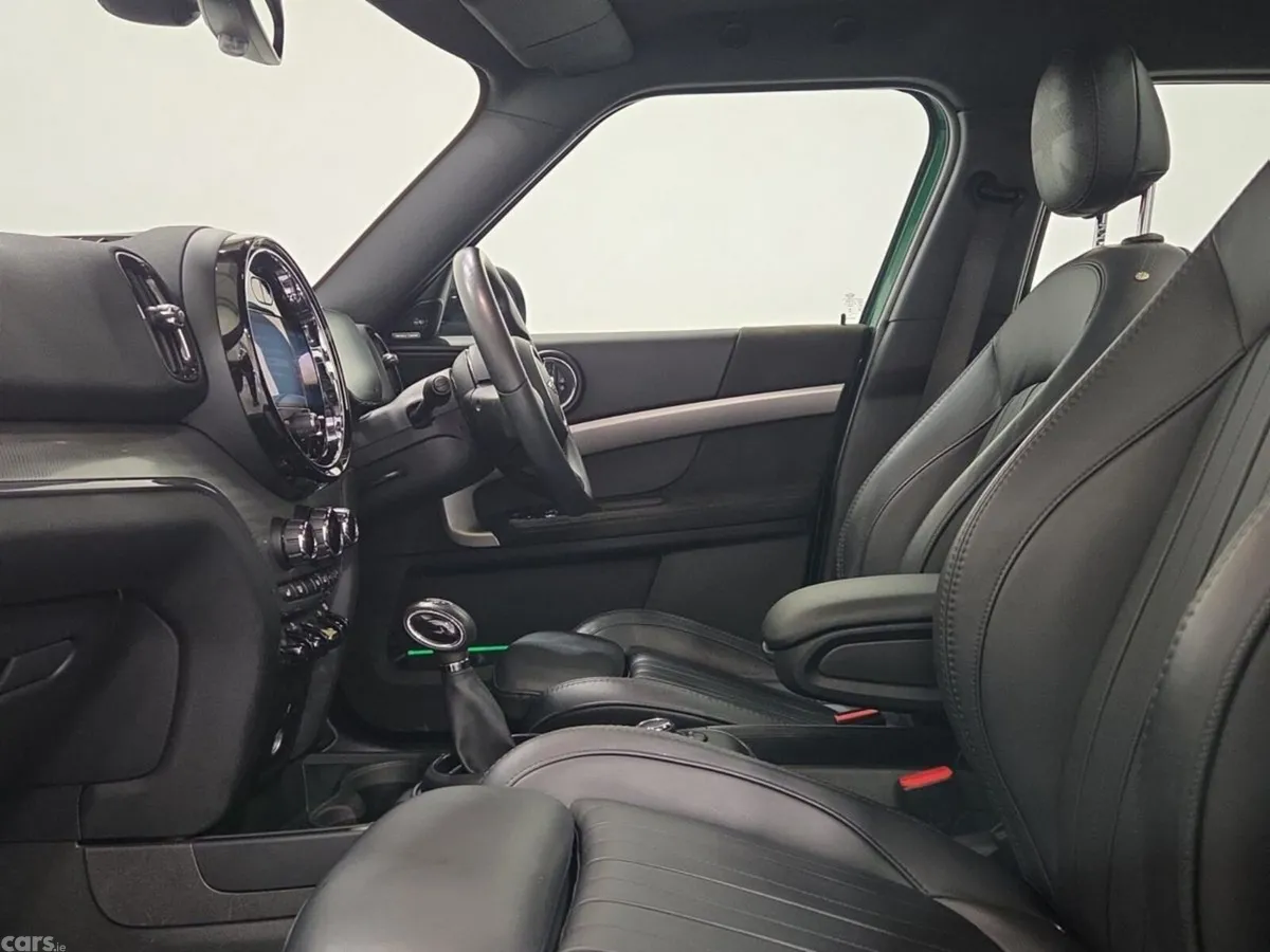 Mini Cooper Hatchback, Petrol Plug-in Hybrid, 2023, Green