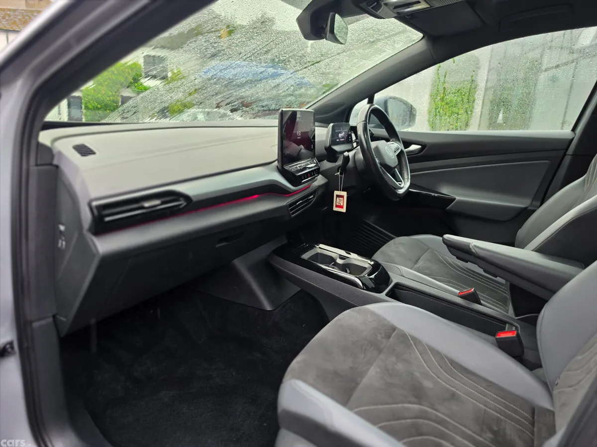 Volkswagen ID.5 SUV, Electric, 2023, Grey