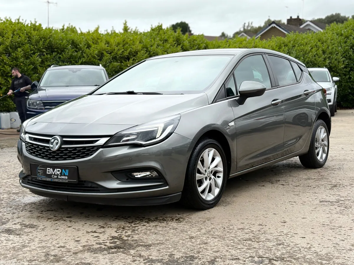 Vauxhall Astra Hatchback, Diesel, 2019, Grey