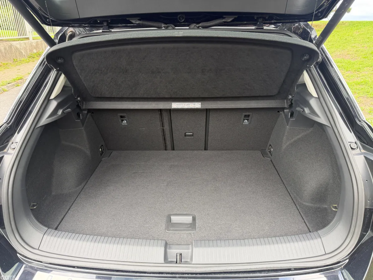 Volkswagen T-Roc Hatchback, Petrol, 2021, Black