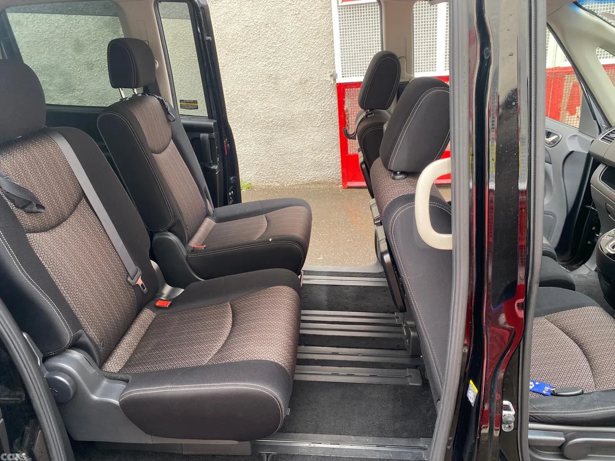 Nissan Serena MPV, Petrol, 2014, Black