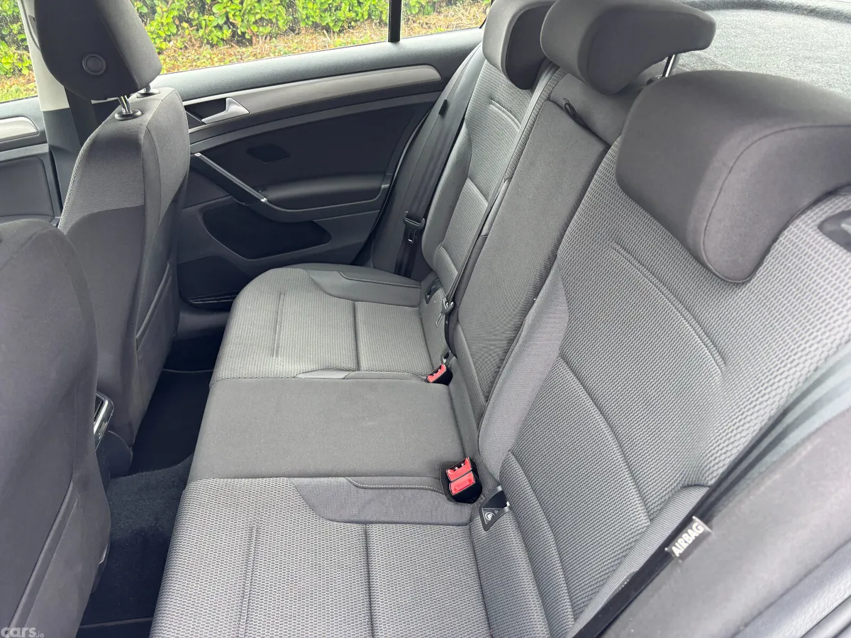 Volkswagen Golf Hatchback, Petrol, 2015, White
