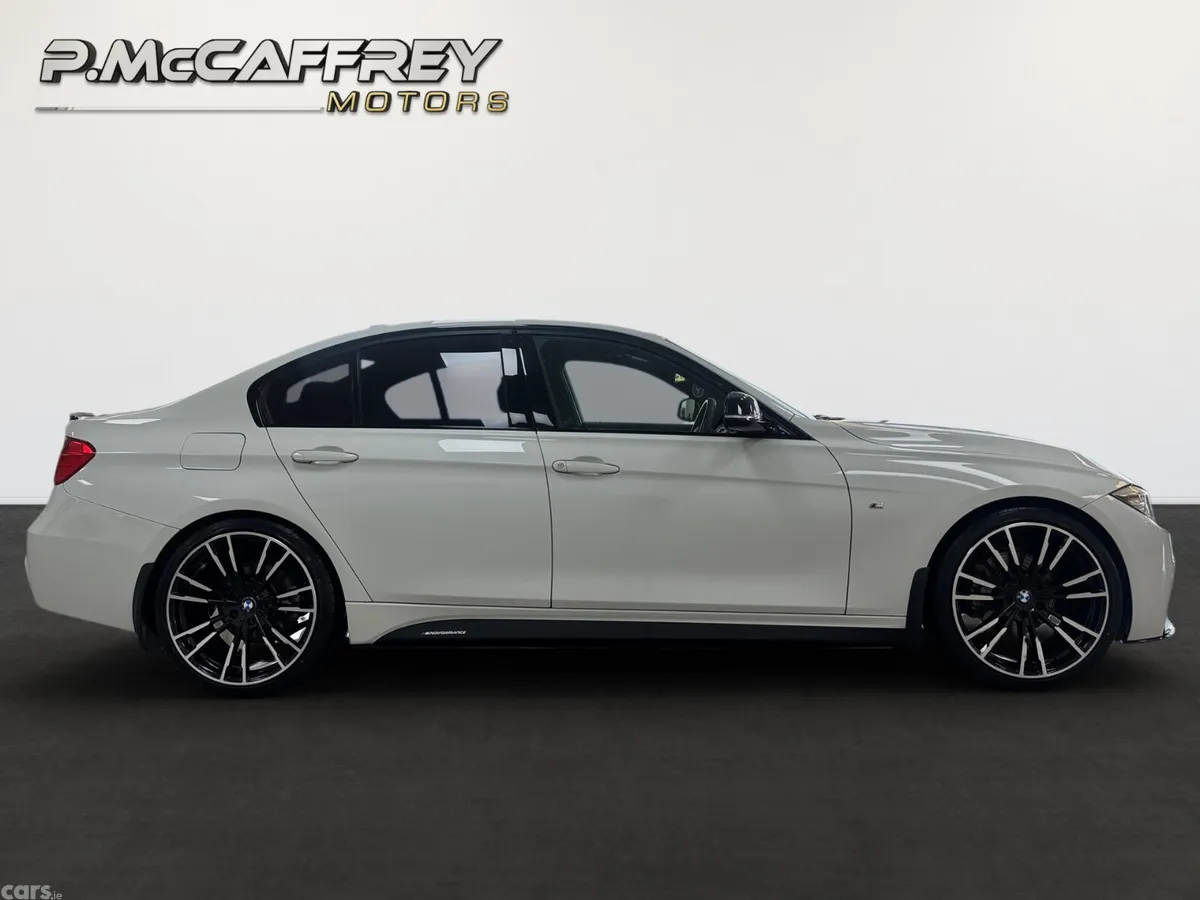 BMW 3-Series Saloon, Diesel, 2015, White