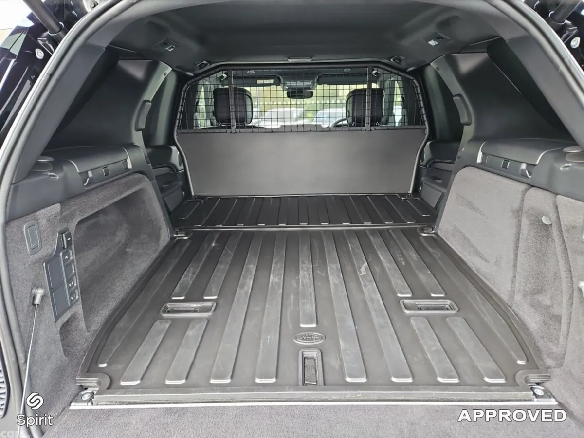Land Rover Discovery SUV, Diesel, 2026, Black