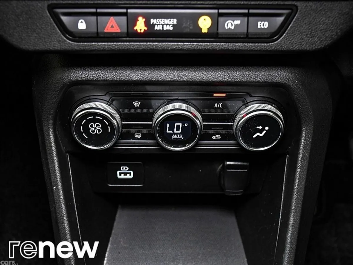 Dacia Sandero Stepway SUV, Petrol, 2022, Red