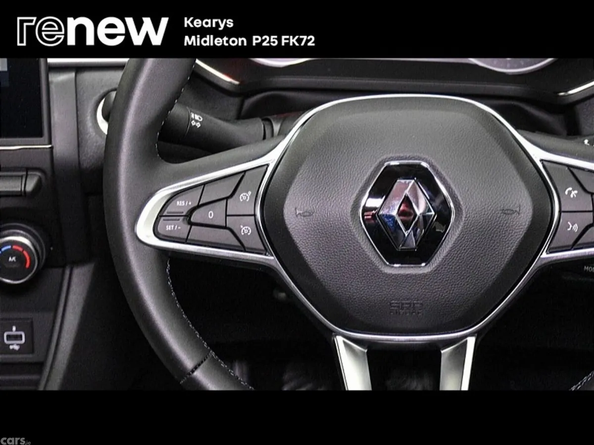 Renault Captur SUV, Petrol, 2022, White