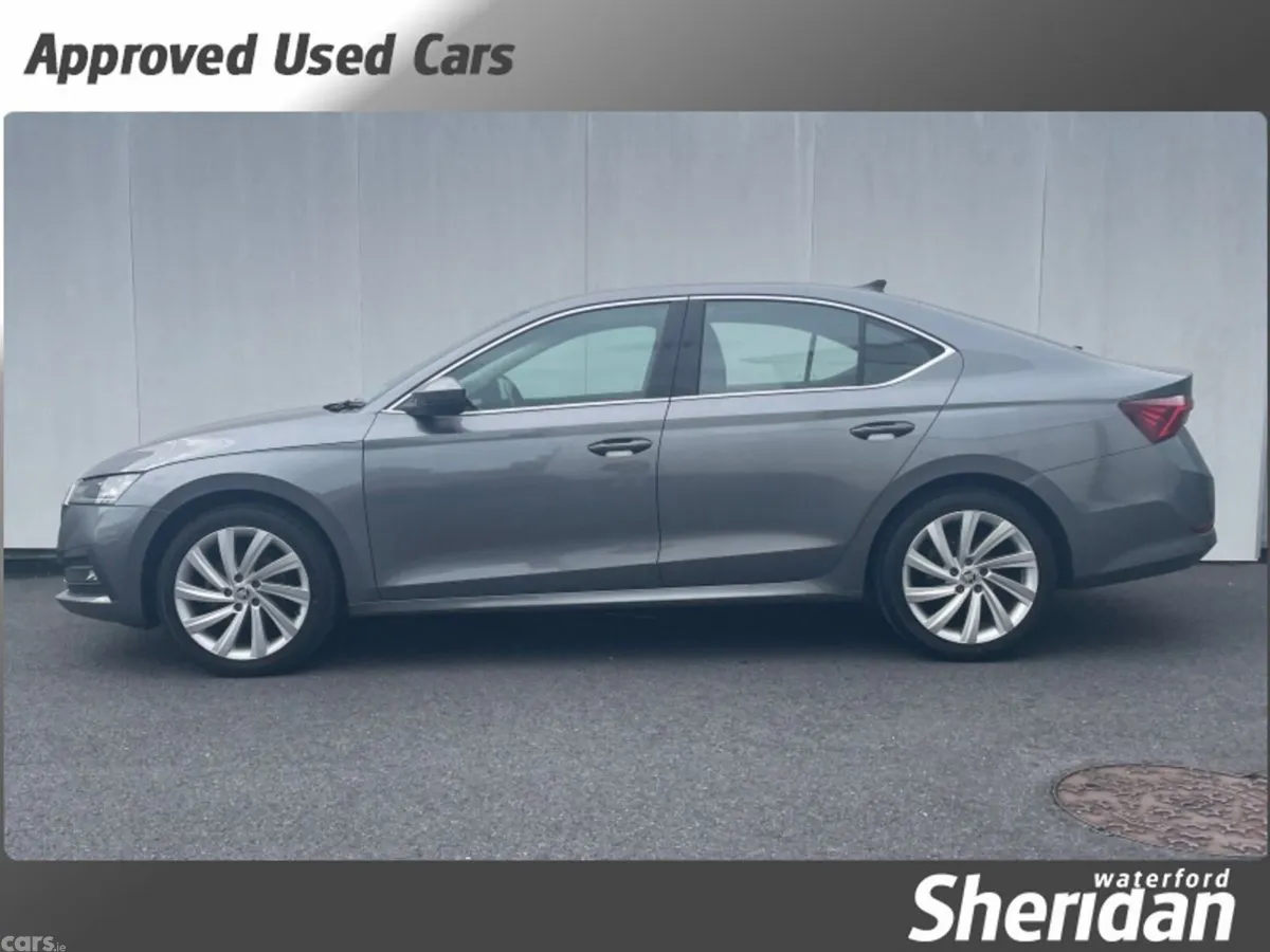 Skoda Octavia Saloon, Petrol, 2024, Grey