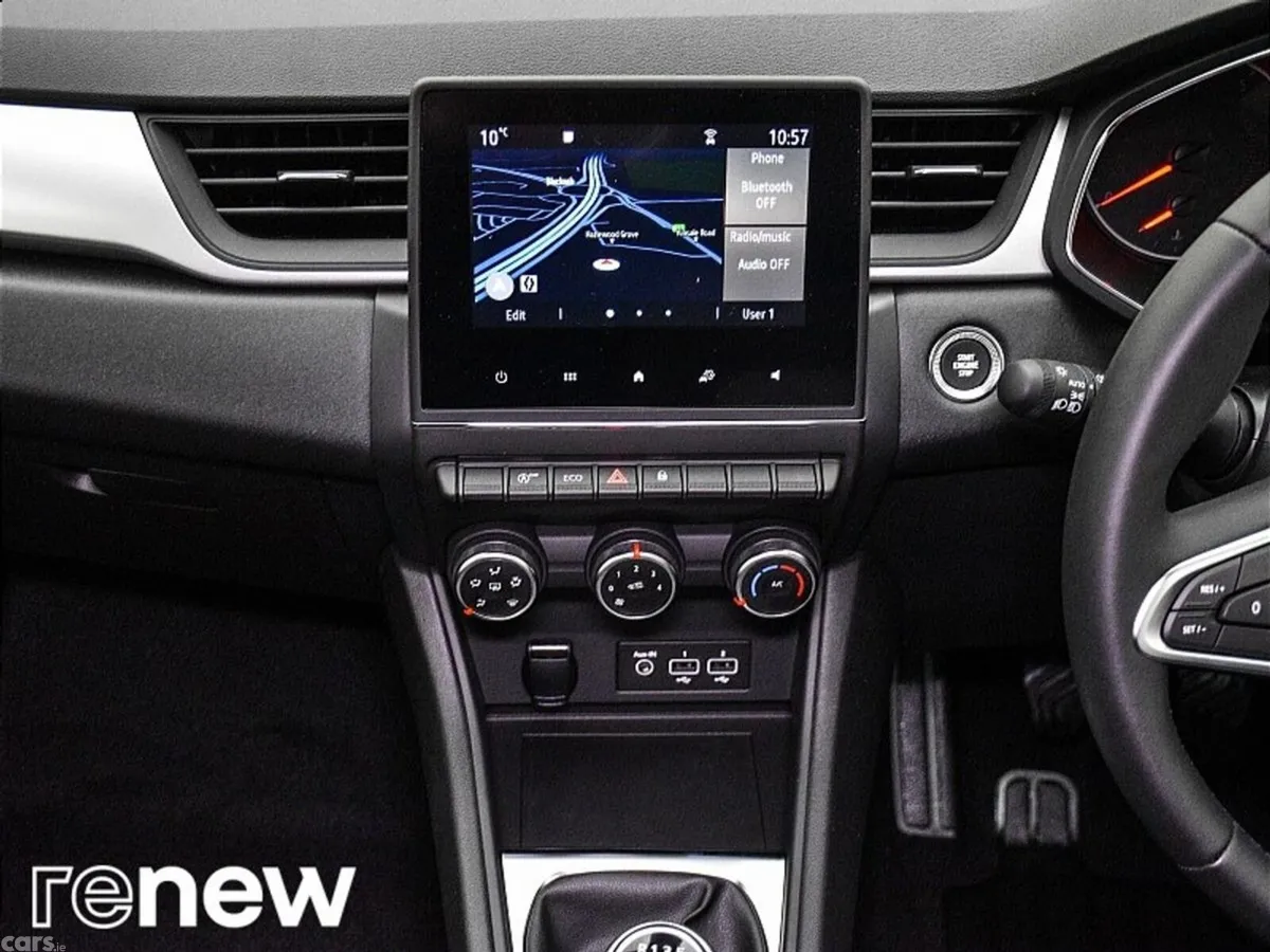 Renault Captur SUV, Petrol, 2022, White