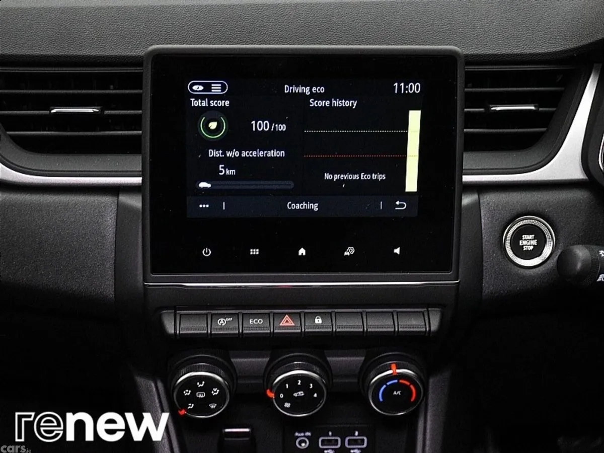 Renault Captur SUV, Petrol, 2022, White