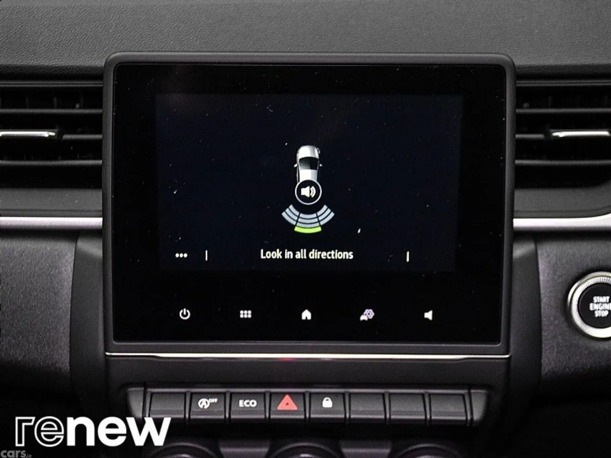 Renault Captur SUV, Petrol, 2022, White