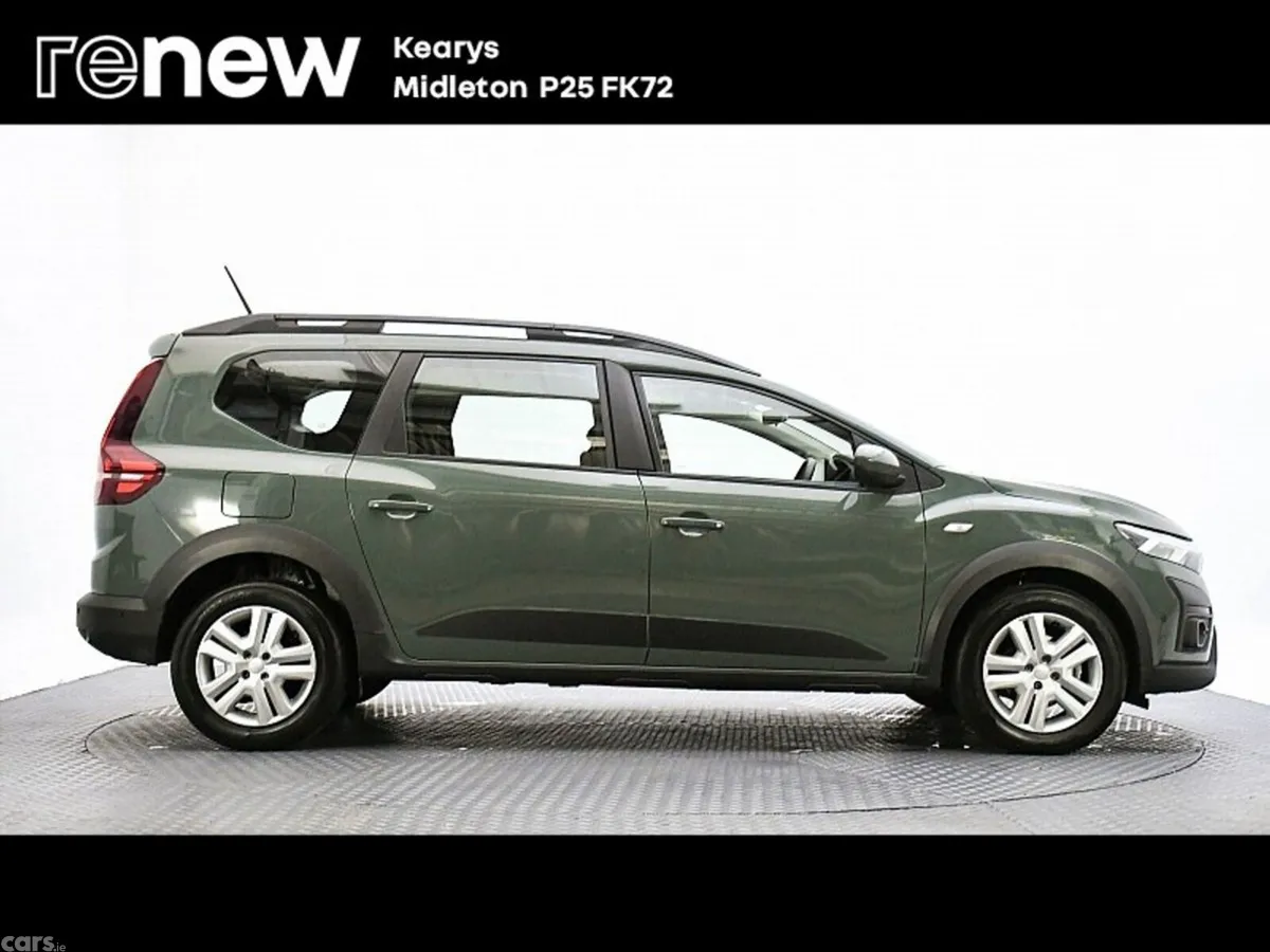 Dacia Jogger SUV, Petrol, 2023, Grey