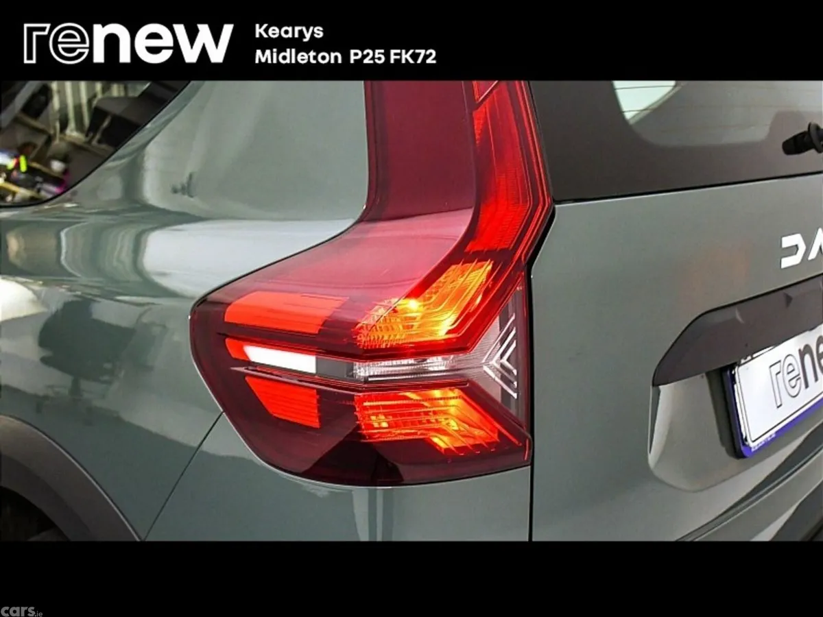 Dacia Jogger SUV, Petrol, 2023, Grey
