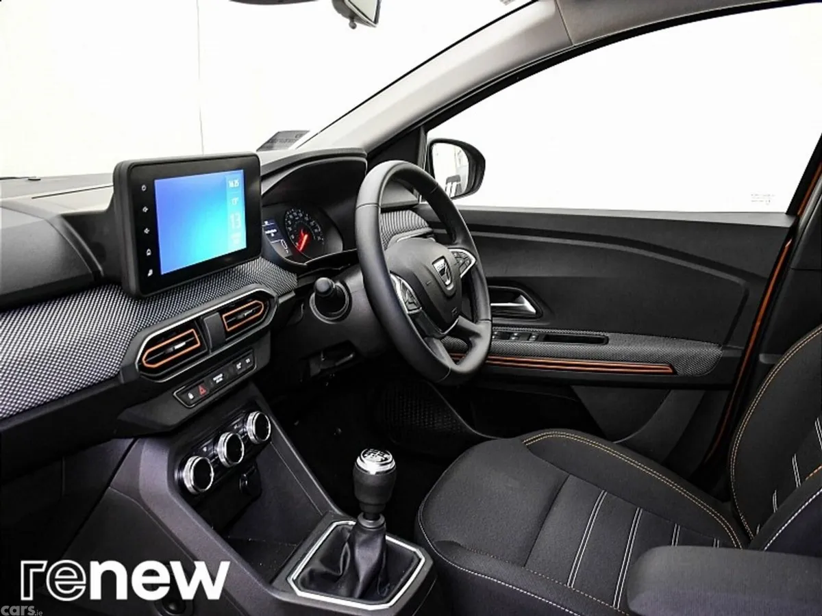 Dacia Sandero Stepway SUV, Petrol Gas, 2022, Orange