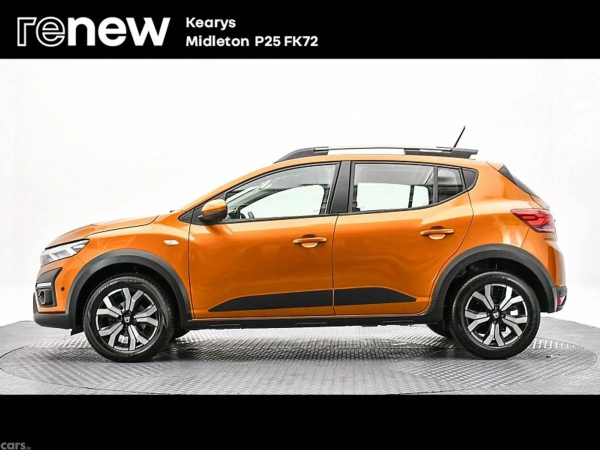 Dacia Sandero Stepway SUV, Petrol Gas, 2022, Orange