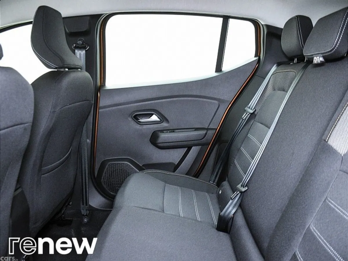 Dacia Sandero Stepway SUV, Petrol Gas, 2022, Orange