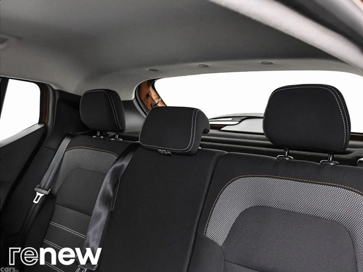 Dacia Sandero Stepway SUV, Petrol Gas, 2022, Orange