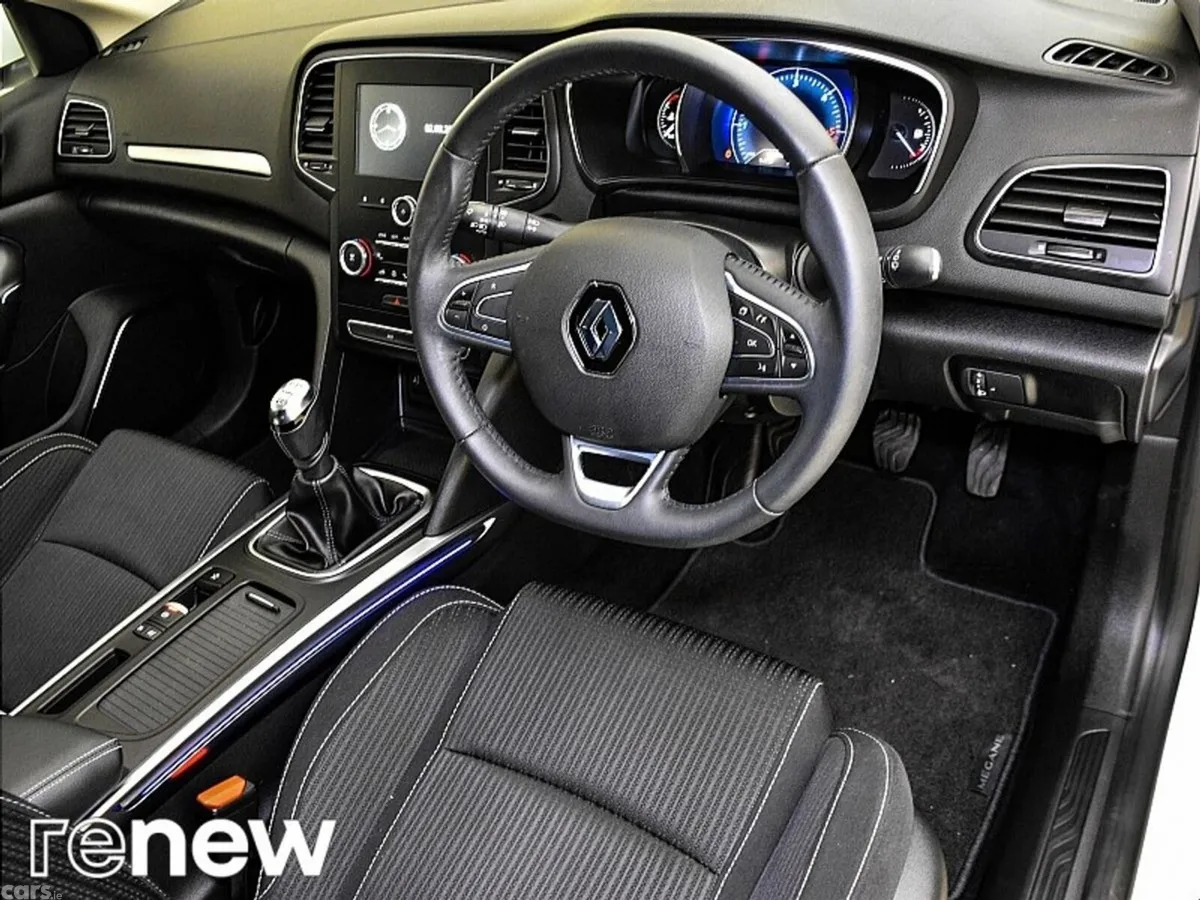 Renault Megane Hatchback, Diesel, 2020, White