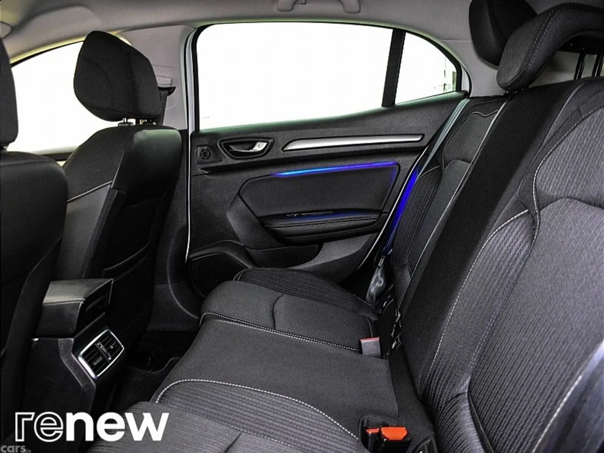 Renault Megane Hatchback, Diesel, 2020, White