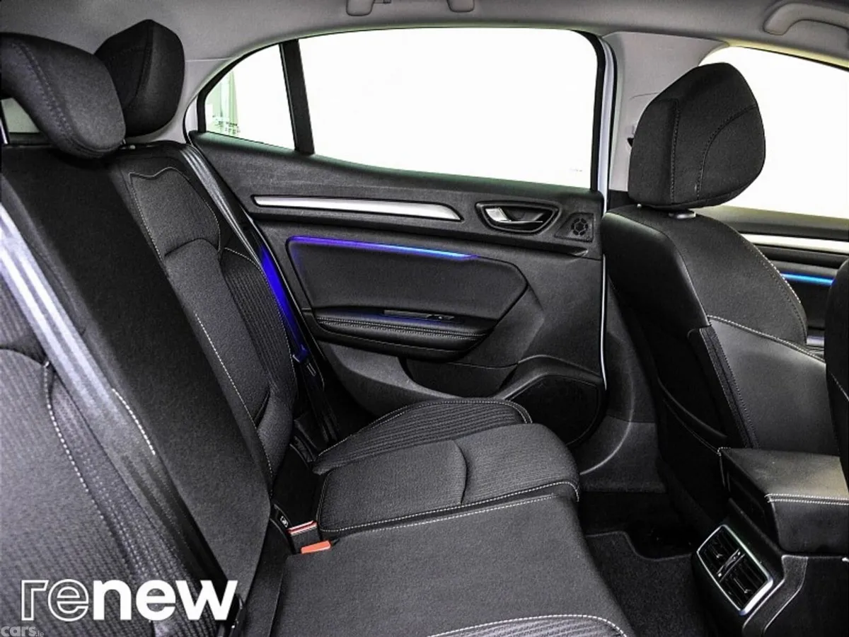 Renault Megane Hatchback, Diesel, 2020, White