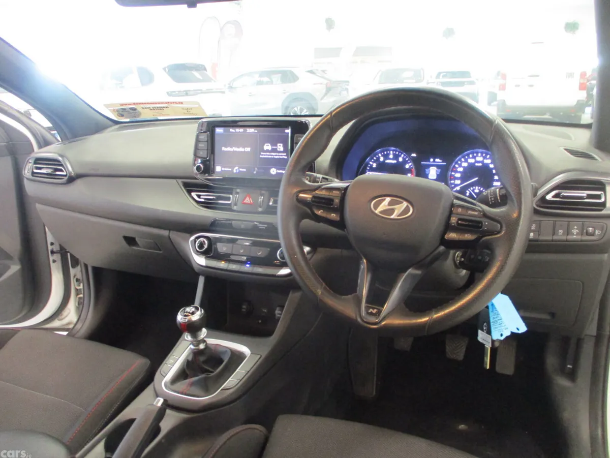 Hyundai i30 Hatchback, Petrol, 2024, White