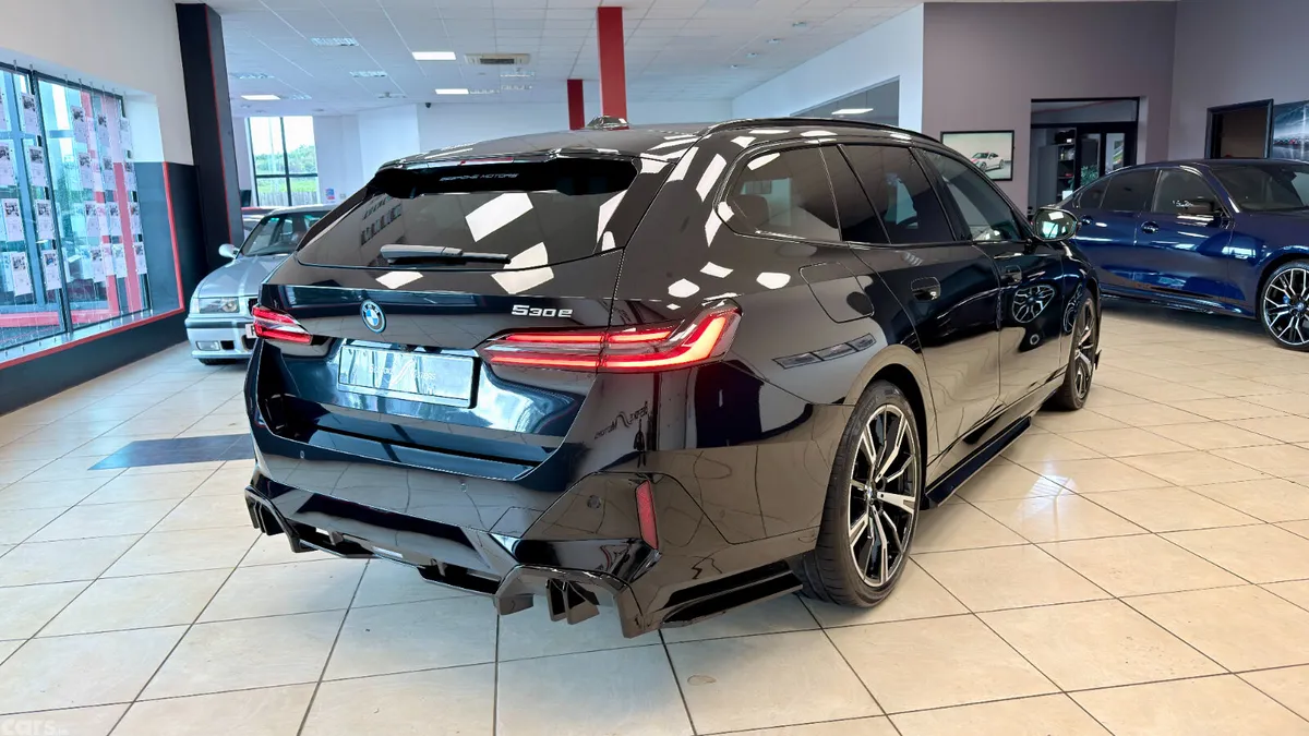 BMW 5-Series Estate, Petrol Hybrid, 2026, Black