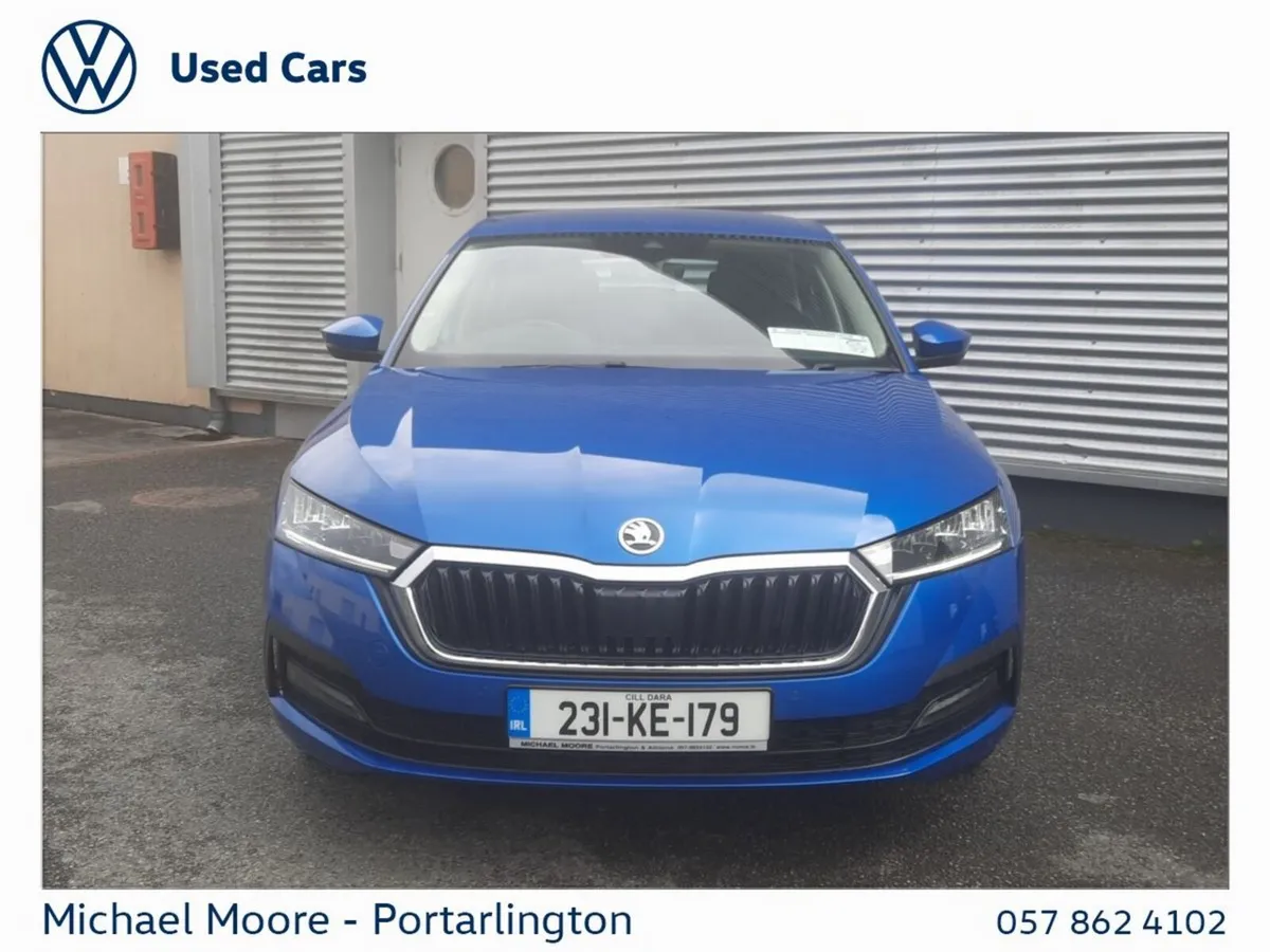 Skoda Octavia Saloon, Diesel, 2023, Blue
