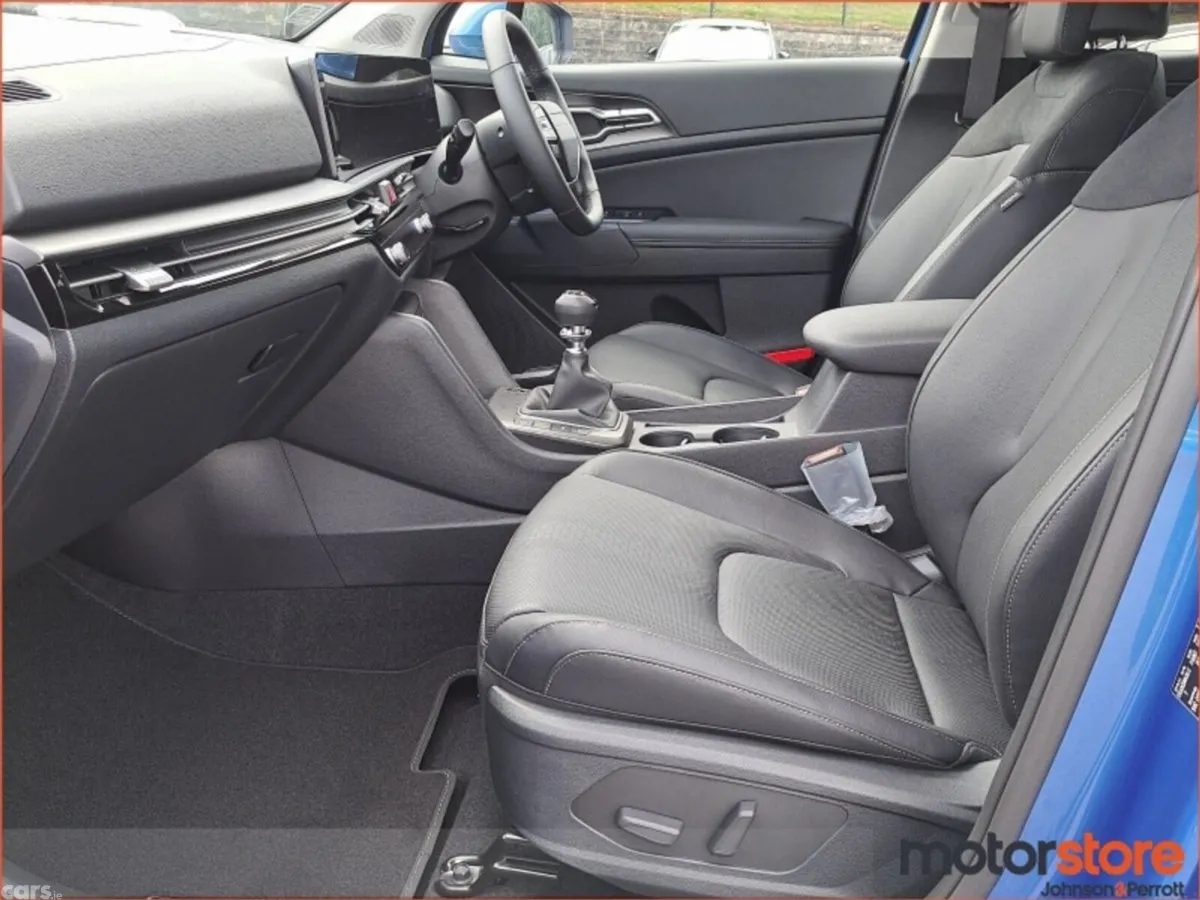 Kia Sportage SUV, Diesel Hybrid, 2026, Blue