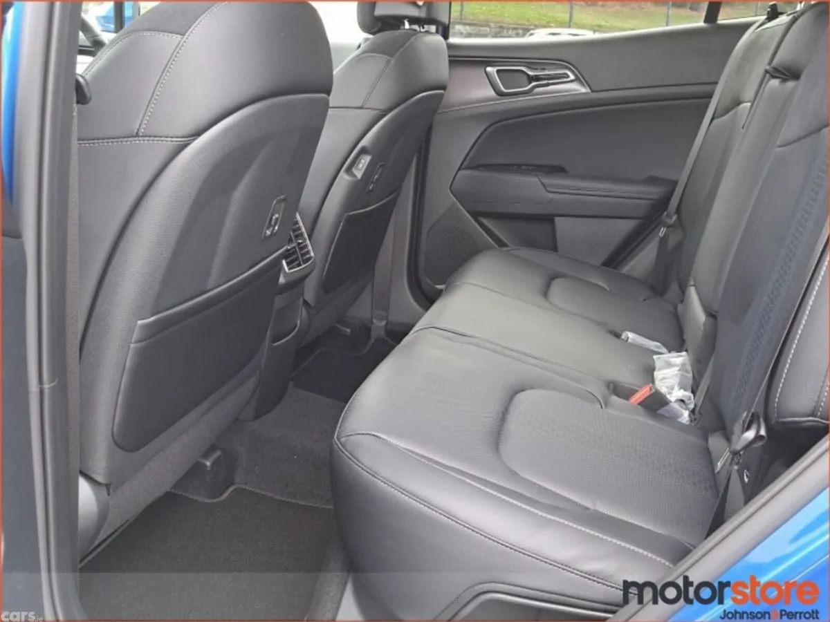 Kia Sportage SUV, Diesel Hybrid, 2026, Blue