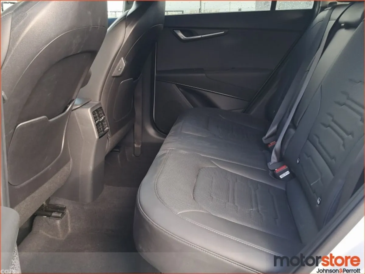 Kia Niro SUV, Petrol Plug-in Hybrid, 2025, White