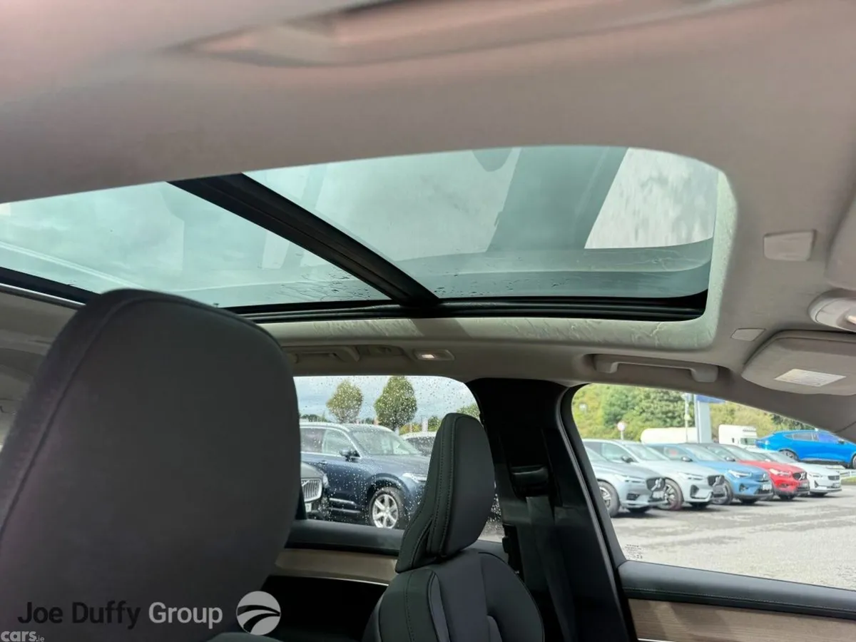 Volvo XC90 SUV, Petrol Plug-in Hybrid, 2025, Silver