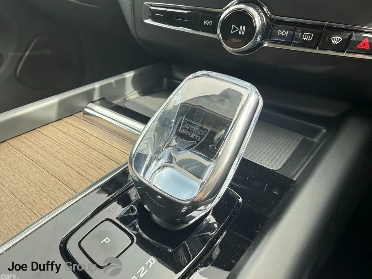 Volvo XC60 SUV, Petrol Plug-in Hybrid, 2025, Grey