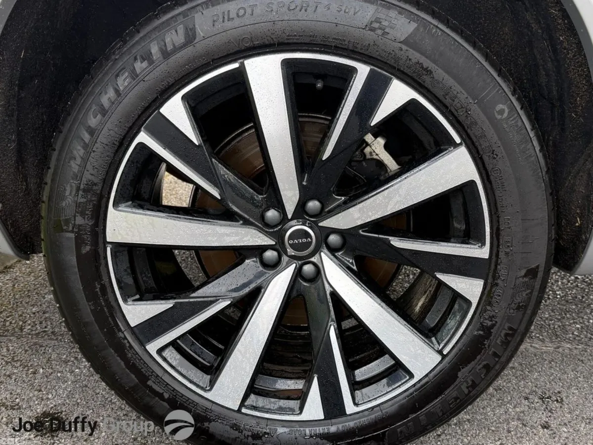 Volvo XC90 SUV, Petrol Plug-in Hybrid, 2025, Silver