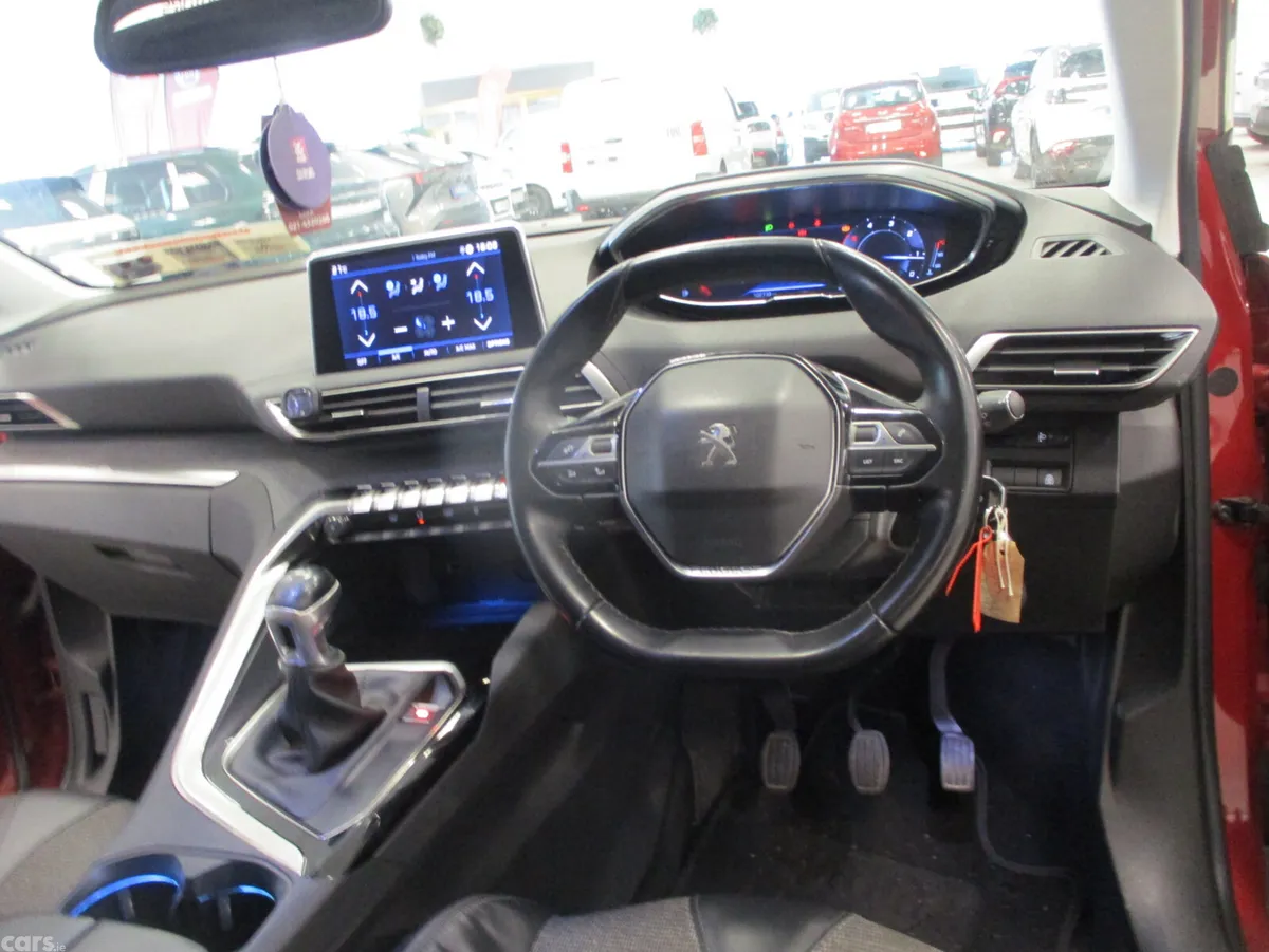 Peugeot 3008 SUV, Diesel, 2020, Red