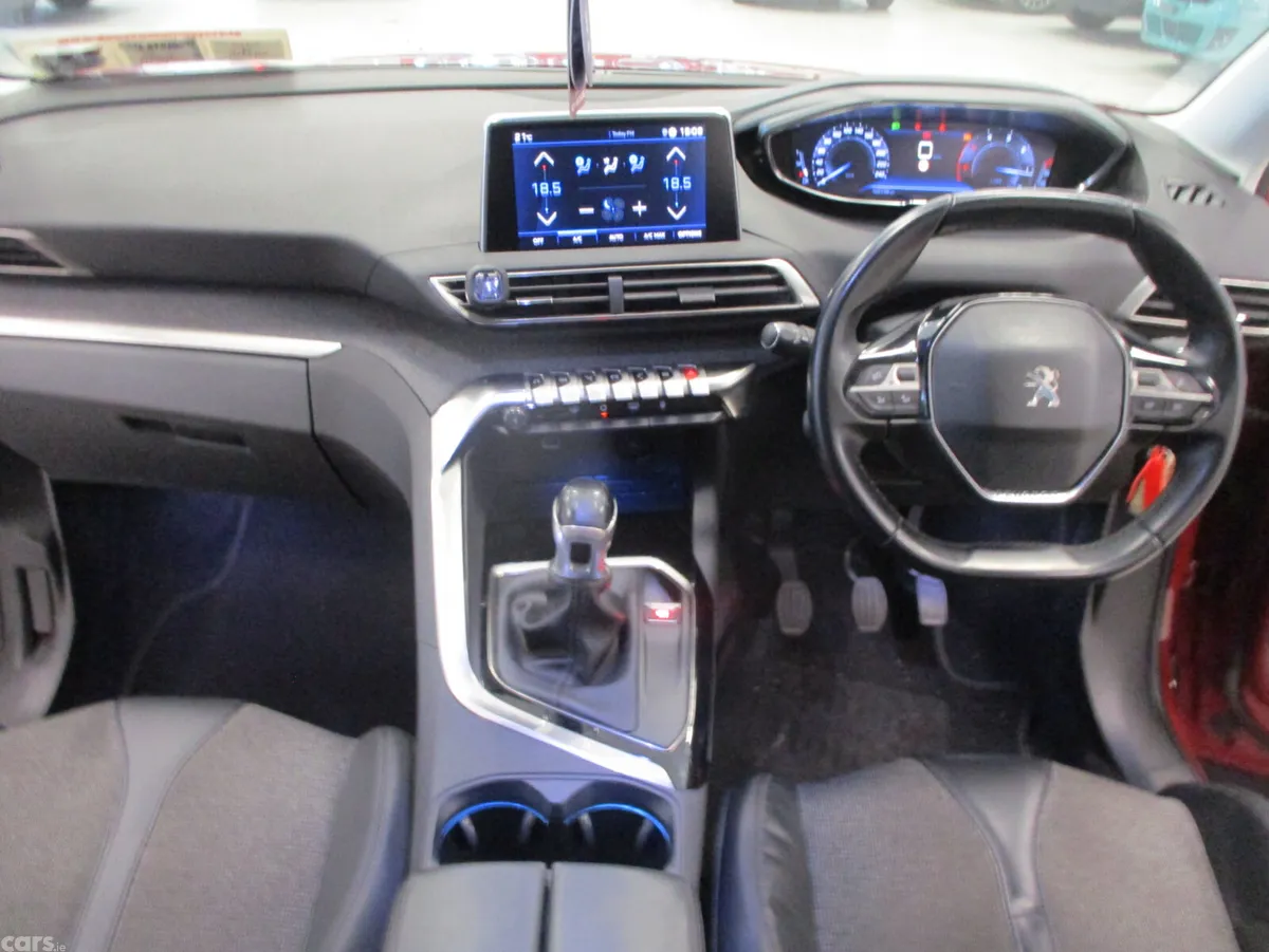 Peugeot 3008 SUV, Diesel, 2020, Red