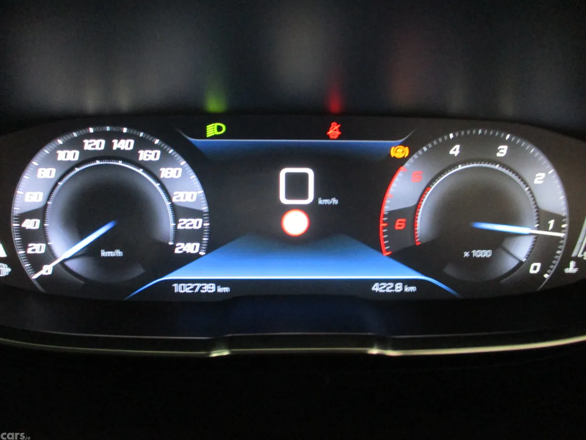 Peugeot 3008 SUV, Diesel, 2020, Red