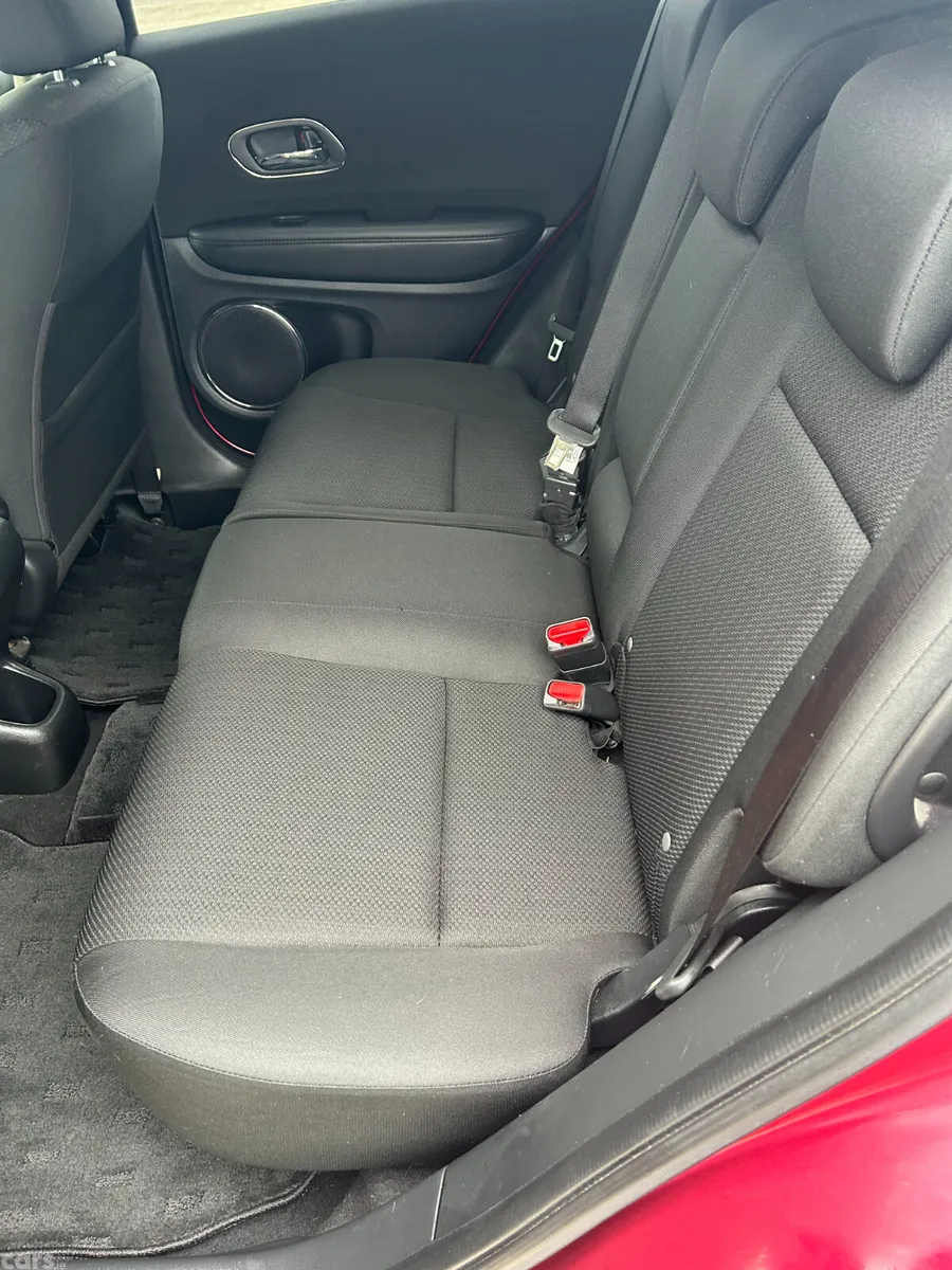 Honda Vezel MPV, Petrol Hybrid, 2018, Red