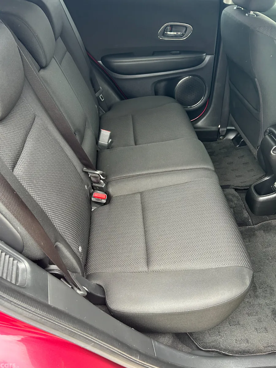 Honda Vezel MPV, Petrol Hybrid, 2018, Red