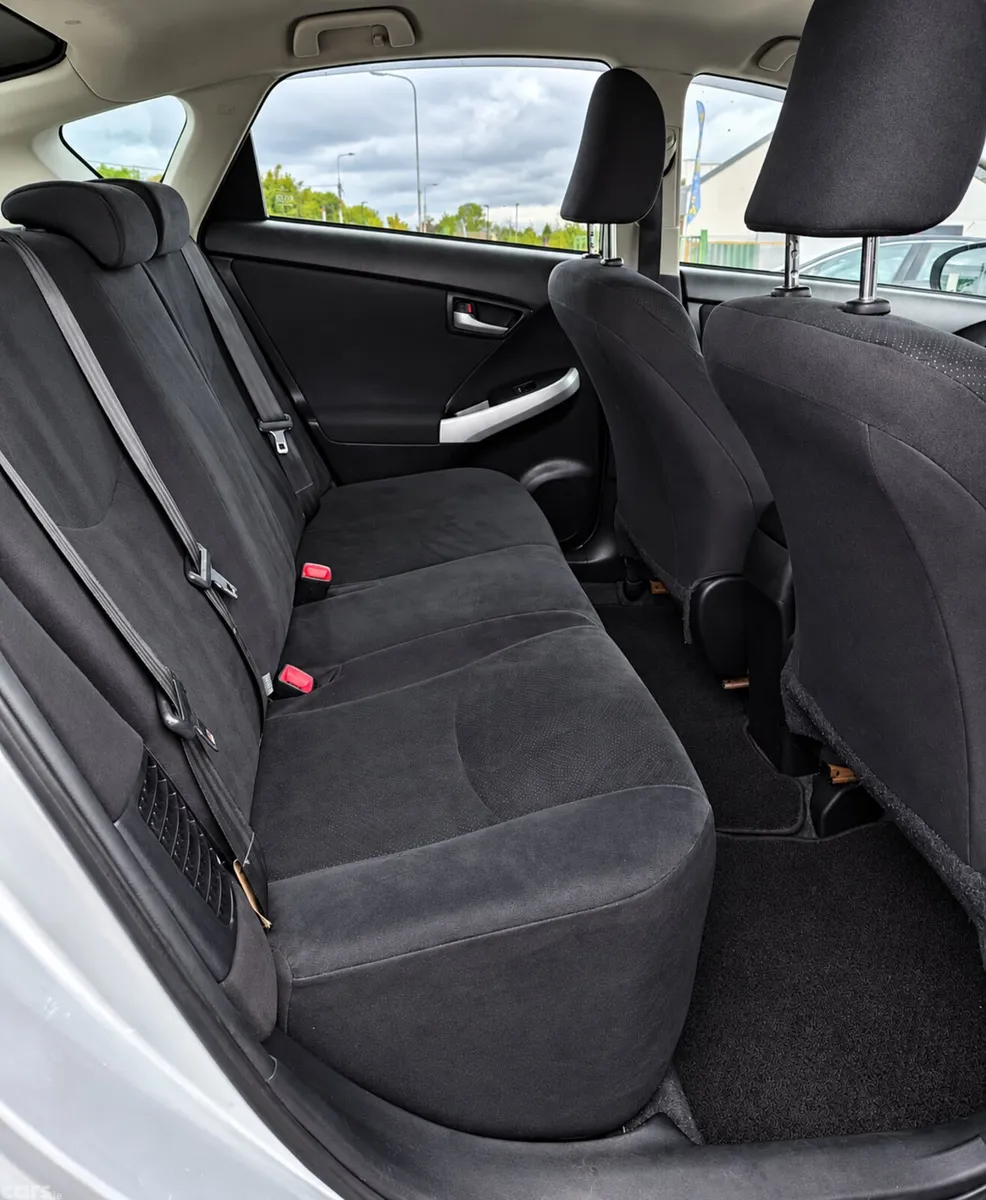 Toyota Prius Hatchback, Petrol Hybrid, 2014, Silver