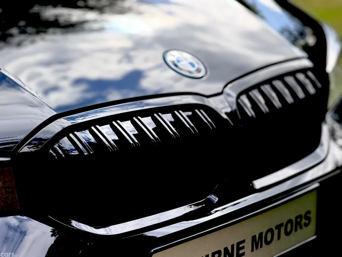 BMW 3-Series Estate, Petrol Plug-in Hybrid, 2023, Black